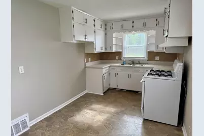 4864 N 63rd St, Milwaukee, WI 53218 - Photo 10