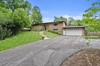 W153N9940  Neptune Dr, Germantown, WI 53022 - Photo 4