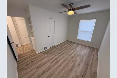 2586 S 77th St, West Allis, WI 53219 - Photo 24