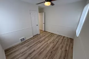 2586 S 77th St, West Allis, WI 53219 - Photo 14
