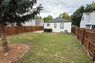 2586 S 77th St, West Allis, WI 53219 - Photo 8