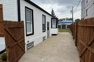 2586 S 77th St, West Allis, WI 53219 - Photo 6