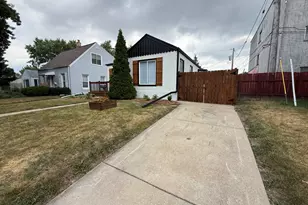 2586 S 77th St, West Allis, WI 53219 - Photo 30