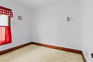 1329 S 15th St, Manitowoc, WI 54220 - Photo 16
