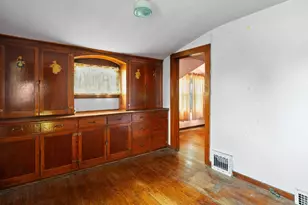 1329 S 15th St, Manitowoc, WI 54220 - Photo 18