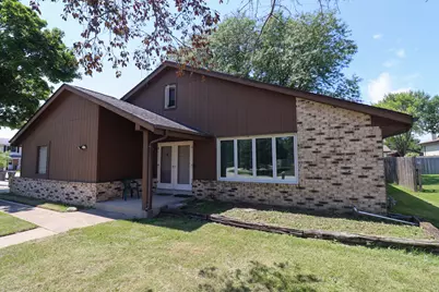 1432  Renee Dr, Racine, WI 53406 - Photo 2