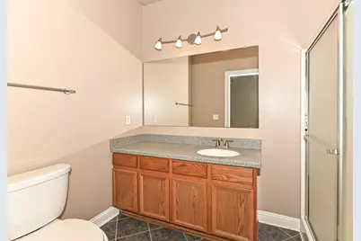 8634 S Roxbury Way, Oak Creek, WI 53154 - Photo 16