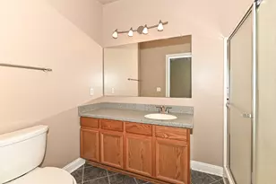8634 S Roxbury Way, Oak Creek, WI 53154 - Photo 16