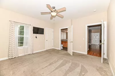 8634 S Roxbury Way, Oak Creek, WI 53154 - Photo 14