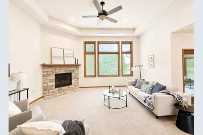S54 W25358  Pebble Brook Ct, Waukesha, WI 53189 - Photo 4
