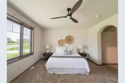 S54 W25358  Pebble Brook Ct, Waukesha, WI 53189 - Photo 10