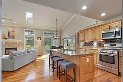 827  Eagleton Dr #47-29, Geneva, WI 53147 - Photo 2