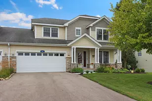 827 Eagleton Dr, Geneva, WI 53147 - Photo 1