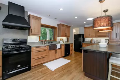 W195S9804  Racine Ave, Muskego, WI 53150 - Photo 2