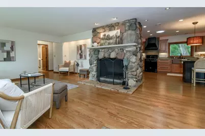 W195S9804  Racine Ave, Muskego, WI 53150 - Photo 10
