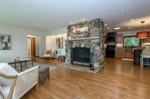 W195S9804 Racine Ave, Muskego, WI 53150 - Photo 10