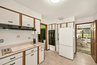 7266 N Pierron Rd, Glendale, WI 53209 - Photo 14
