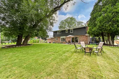7266 N Pierron Rd, Glendale, WI 53209 - Photo 34