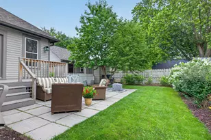 415 N Oakwood Ave, Oconomowoc, WI 53066 - Photo 16