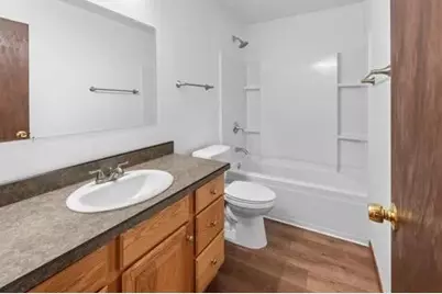 137  Judge Dr, Saukville, WI 53080 - Photo 6