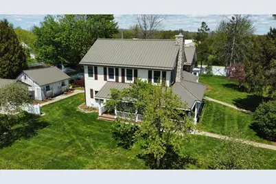 2237  Washington Ave, Cedarburg, WI 53012 - Photo 4