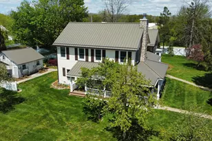 2237 Washington Ave, Cedarburg, WI 53012 - Photo 4