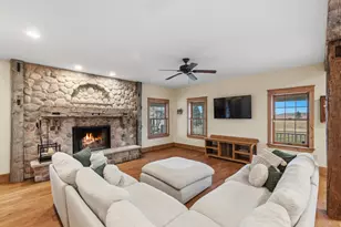 2237 Washington Ave, Cedarburg, WI 53012 - Photo 26