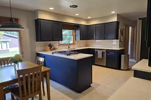 5617 W Jackson Park Dr, Milwaukee, WI 53219 - Photo 2