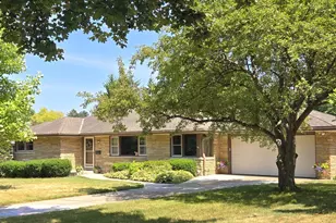 5617 W Jackson Park Dr, Milwaukee, WI 53219 - Photo 1