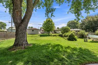 1534 N Holden St, Port Washington, WI 53074 - Photo 6