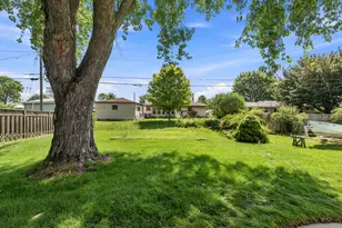 1534 N Holden St, Port Washington, WI 53074 - Photo 6