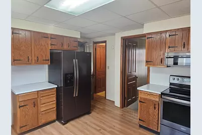 1134 S 16th St, Manitowoc, WI 54220 - Photo 4