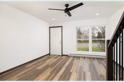 916  12th Ave, Onalaska, WI 54650 - Photo 6