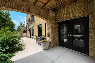 3514 N Port Washington Ave, Milwaukee, WI 53212 - Photo 6