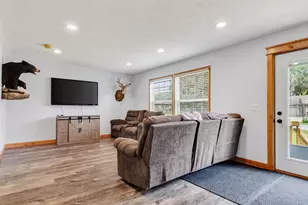 W8249 Woodview Dr, Onalaska, WI 54650 - Photo 12
