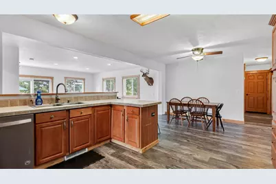 W8249  Woodview Dr, Onalaska, WI 54650 - Photo 4