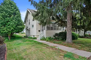 817 Richards Ave, Watertown, WI 53094 - Photo 2