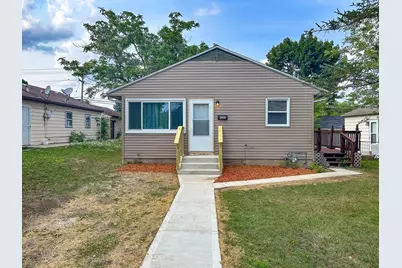 8208 W Keefe Ave, Milwaukee, WI 53222 - Photo 1