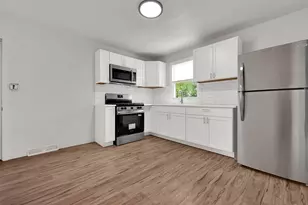 8208 W Keefe Ave, Milwaukee, WI 53222 - Photo 16