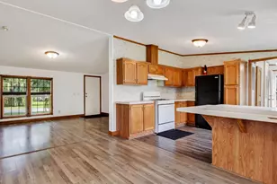 W8241 Woodview Dr, Onalaska, WI 54650 - Photo 2