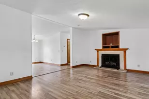 W8241 Woodview Dr, Onalaska, WI 54650 - Photo 6