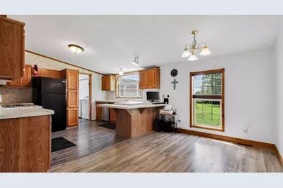 W8241  Woodview Dr, Onalaska, WI 54650 - Photo 10