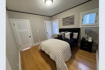 3716 W Branting Ln, Milwaukee, WI 53215 - Photo 12