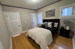 3716 W Branting Ln, Milwaukee, WI 53215 - Photo 12