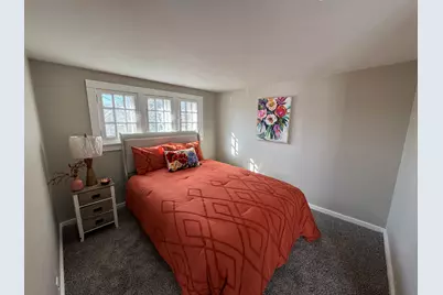 3716 W Branting Ln, Milwaukee, WI 53215 - Photo 8