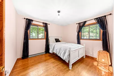 7001 W Burdick Ave, Milwaukee, WI 53219 - Photo 20