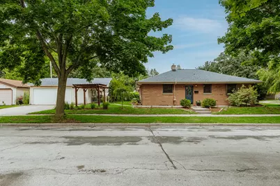 7001 W Burdick Ave, Milwaukee, WI 53219 - Photo 2