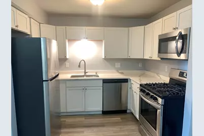 2620 W Custer Ave #Apt 3, Glendale, WI 53209 - Photo 4