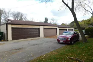 2620 W Custer Ave, Glendale, WI 53209 - Photo 12