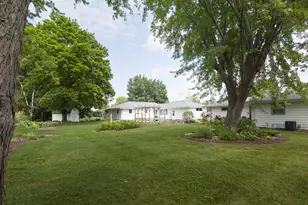 453 Grove St, Mayville, WI 53050 - Photo 28